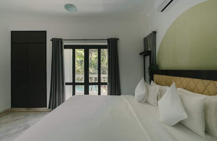 Bedroom 2 image 3