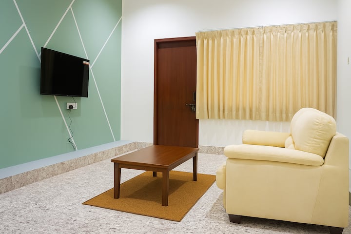 Tourist Friendly Studio Retreat @Birlamandir - Telangana