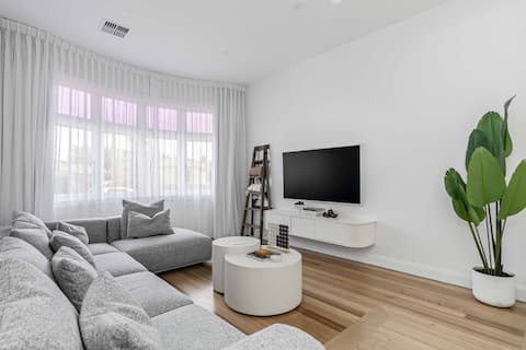 Successful Airbnb property: Character, polished, close to the city “Allandale” in City Of Launceston