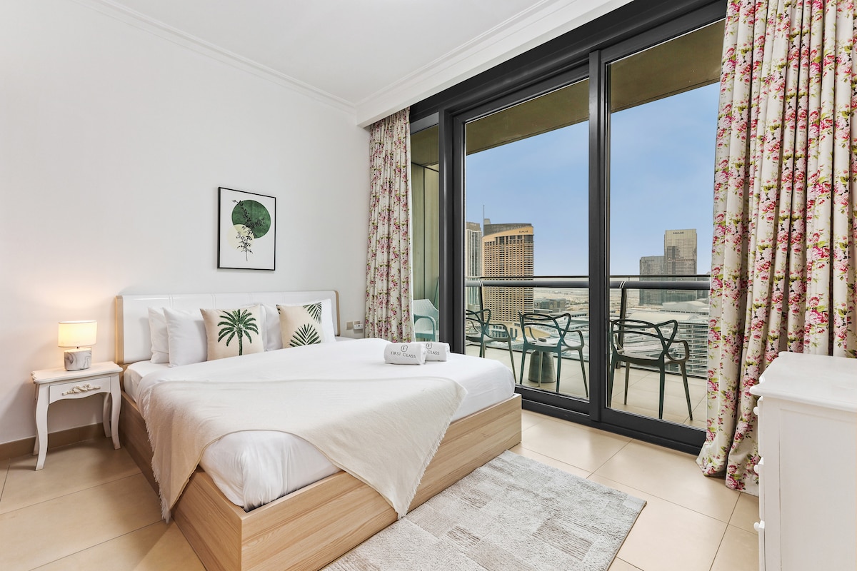 1 Bedroom Furnished Apartment with Burj Khalifa & Fountain View | Burj Vista · III 3