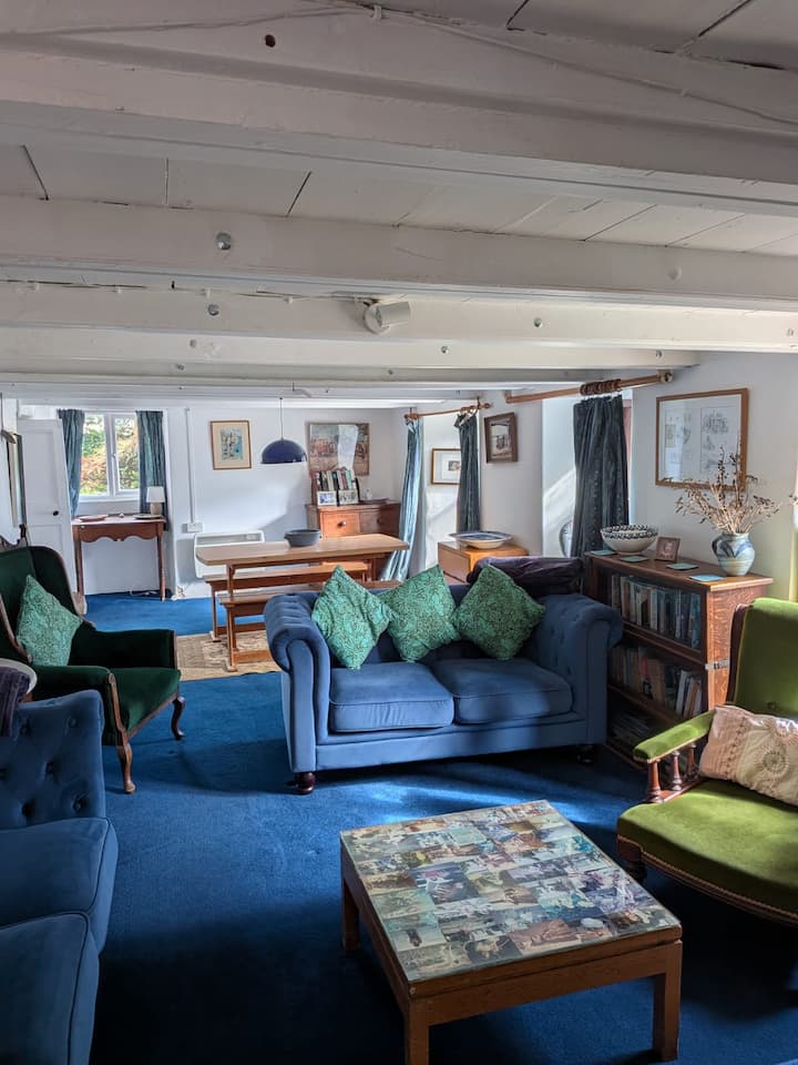 Charming, Dog-friendly, Cornish Cliff-top Cottage - Helston