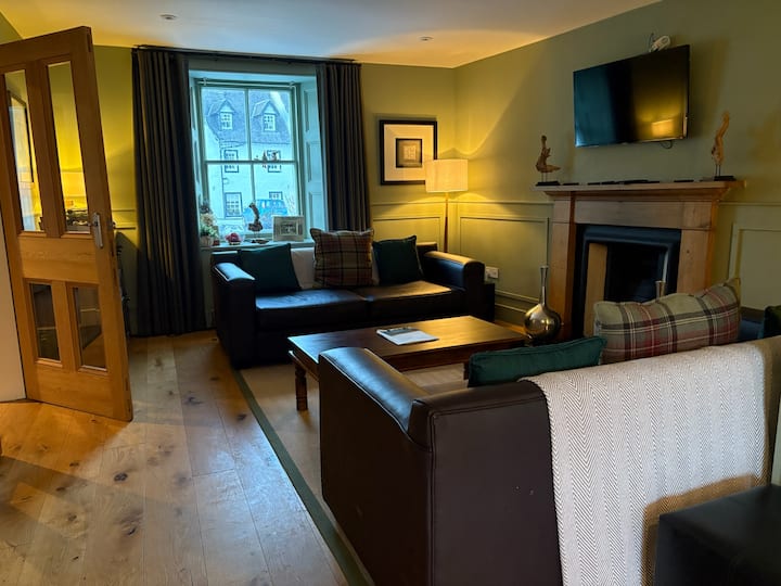 Kenmore Cottage + Hot Tub + Views To Loch Tay - Kenmore