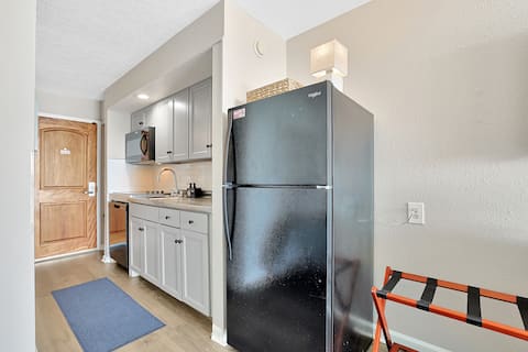 Top Airbnb: Stunning Oceanview Studio Sleeps 4 | Ocean Annie’s in Myrtle Beach