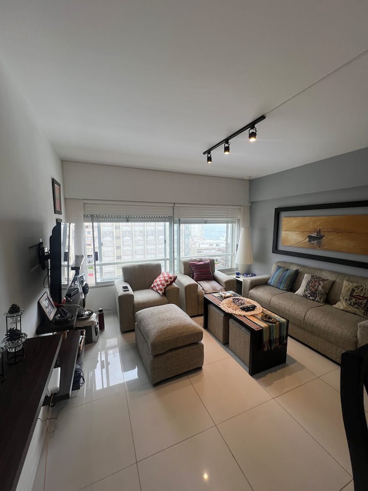 Apartamento En La Península, A 1 Cuadra De Gorlero - 