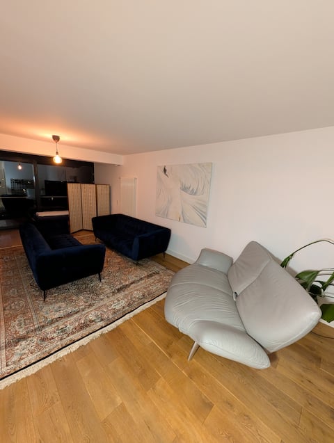 Popular Airbnb listing: Large city apartment (120 m²) with beautiful views in Marburg