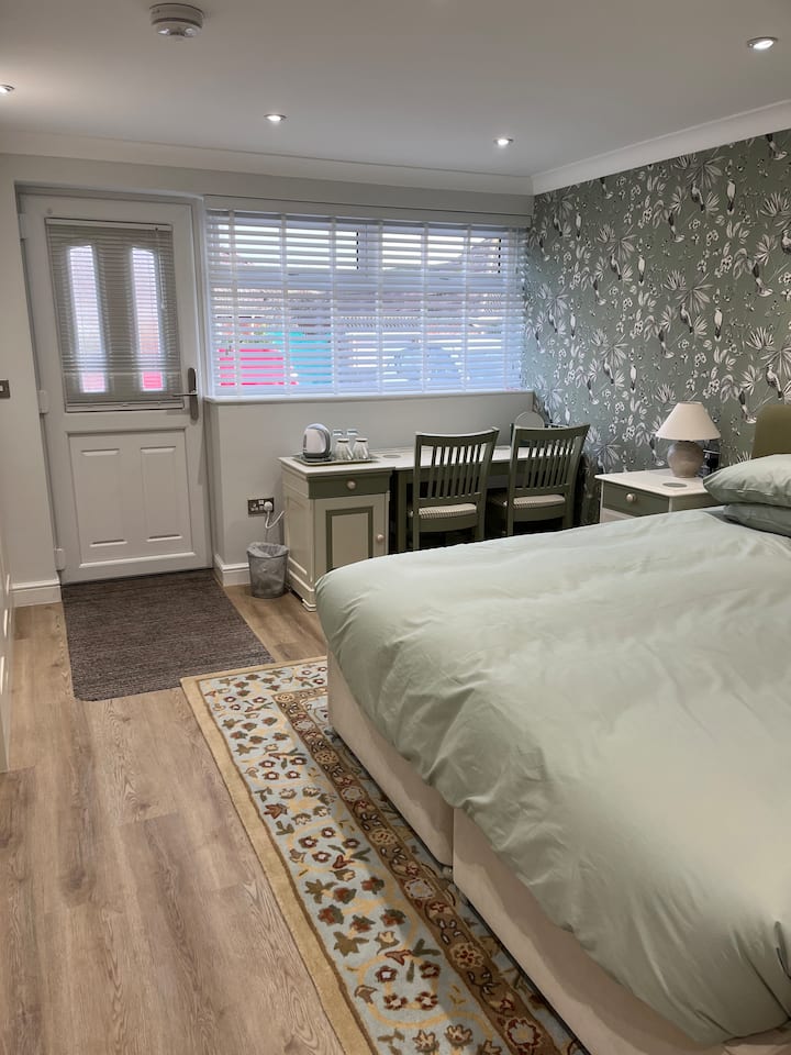Beachside (Self Contained Private Cosy Annex) - Brean