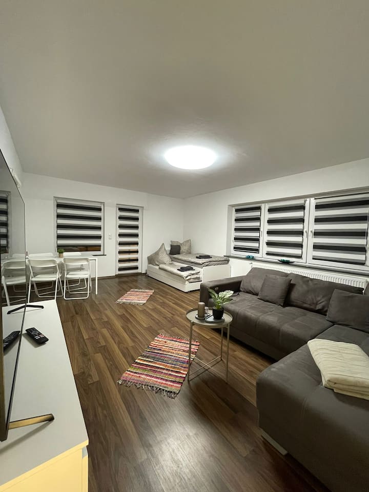 3 Wohnungen In Einem Haus – Ideal Bis 14 Personen - Plaidt