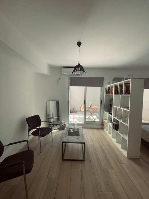 Successful Airbnb property: Jumpsuit with Patio in Villa Crespo (Movistar Arena) in Villa Crespo