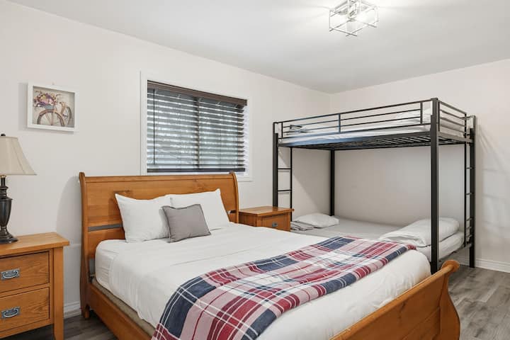 La litera es doble sobre tamaño doble.