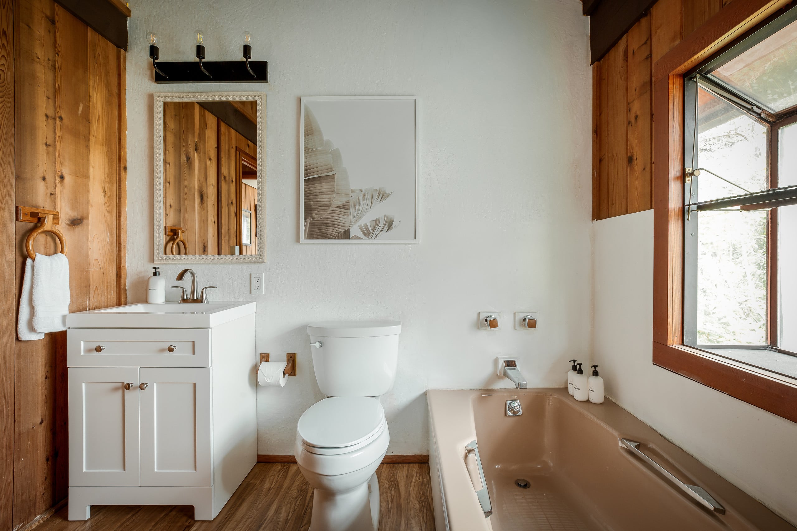 Cabin in Volcano · ★4.89 · 3 bedrooms · 4 beds · 3 private baths - Image 14