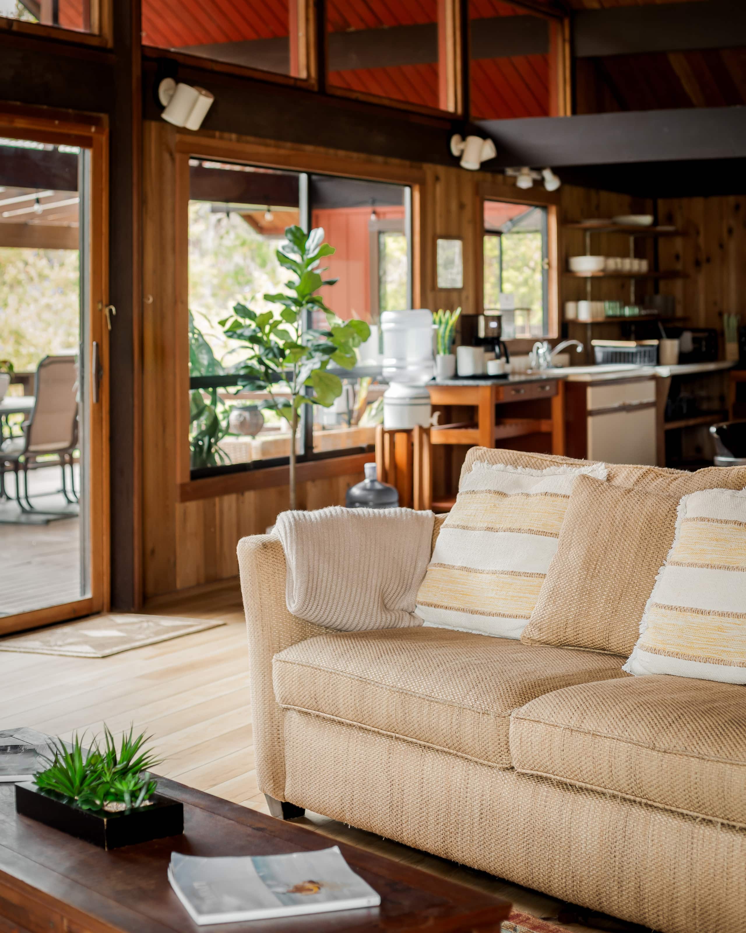 Cabin in Volcano · ★4.89 · 3 bedrooms · 4 beds · 3 private baths - Image 2