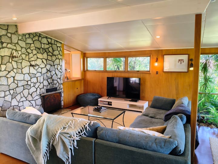 Tuitui - Spacious Mid-century Sanctuary - Motueka