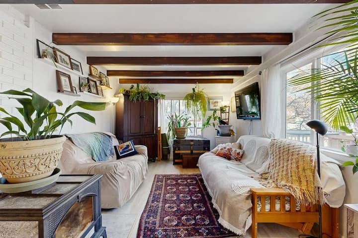 1br Home W/ Full Kitchen, Wifi & Great Location - Durango, CO