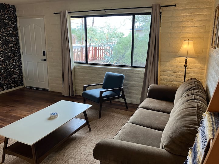 Stylish Midtown Tucson Home - 투손