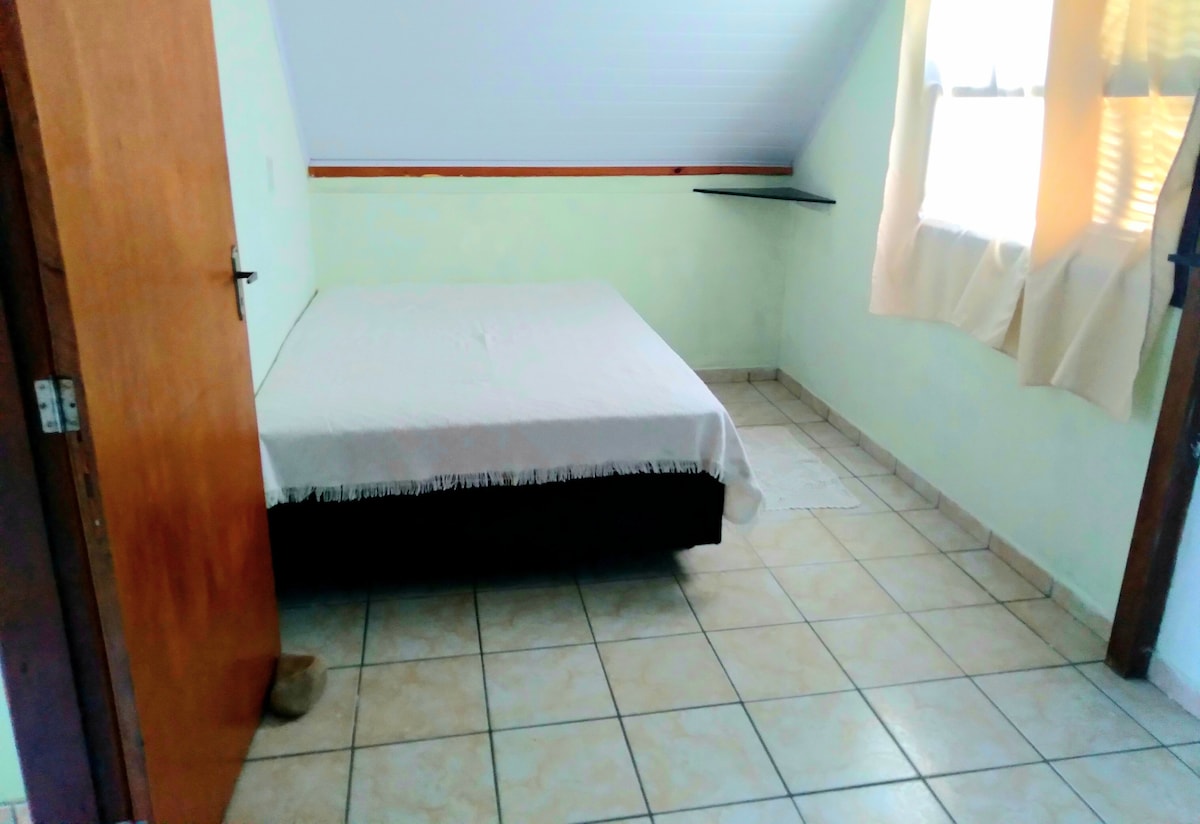 箱式床，配备新的双弹簧床垫