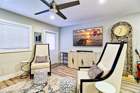 Top Airbnb: Singer Island Walk to Beach | Bikes & Snorkel in Riviera Beach