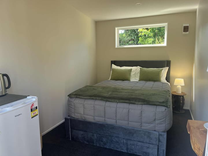 Global Village Creekside Cabin - Greymouth