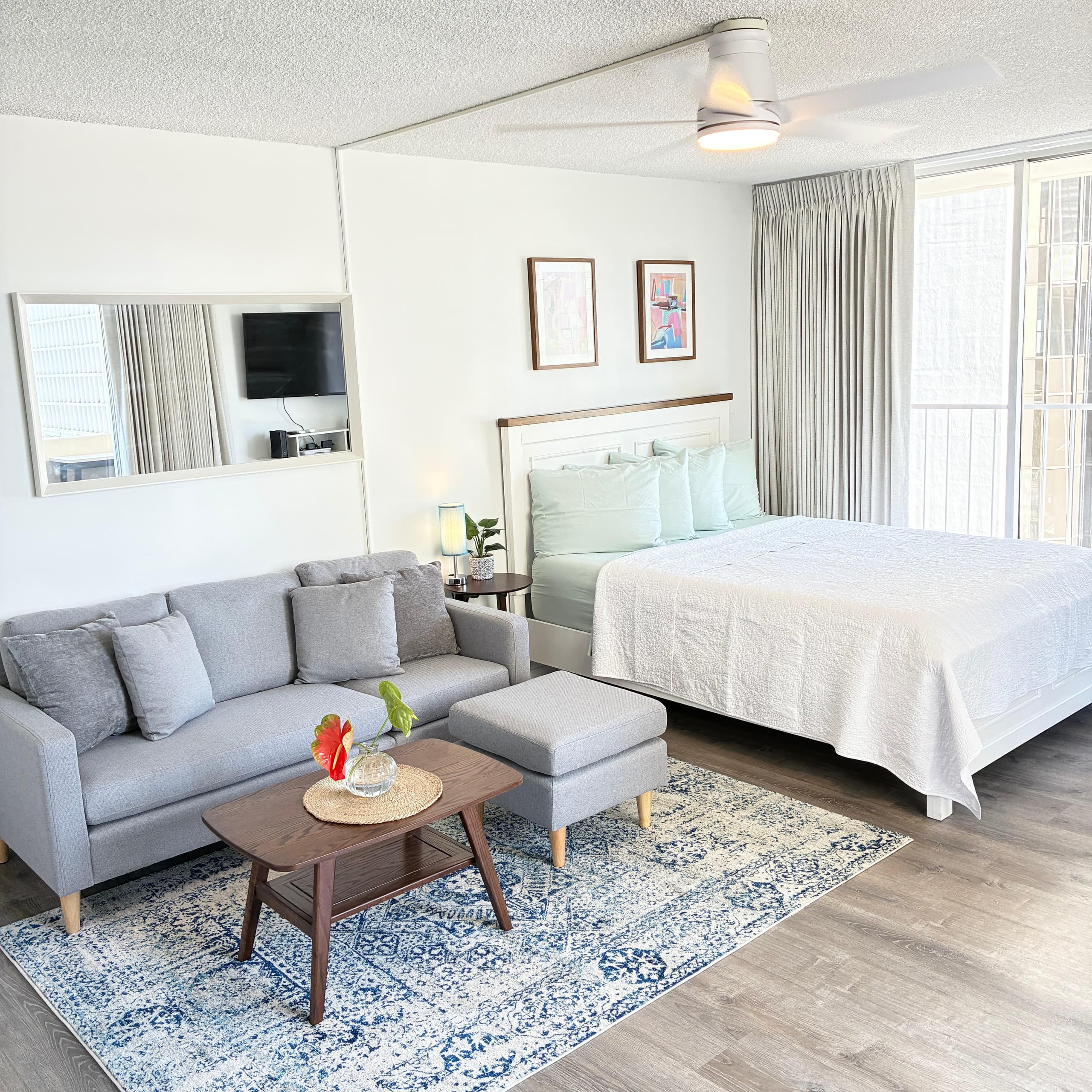 Condo in Honolulu · ★5.0 · Studio · 1 bed · 1 private bath - Image 11