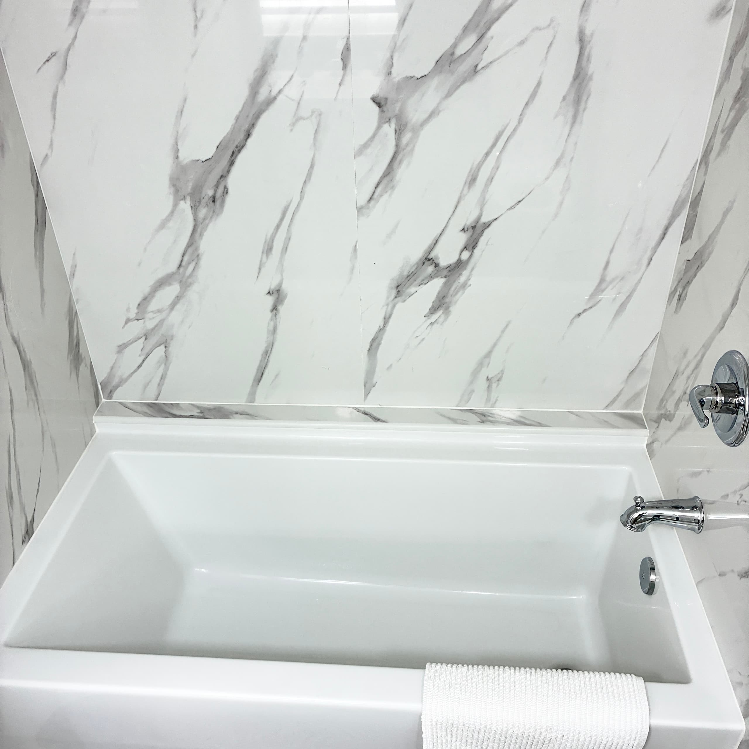 Condo in Honolulu · ★5.0 · Studio · 1 bed · 1 private bath - Image 8