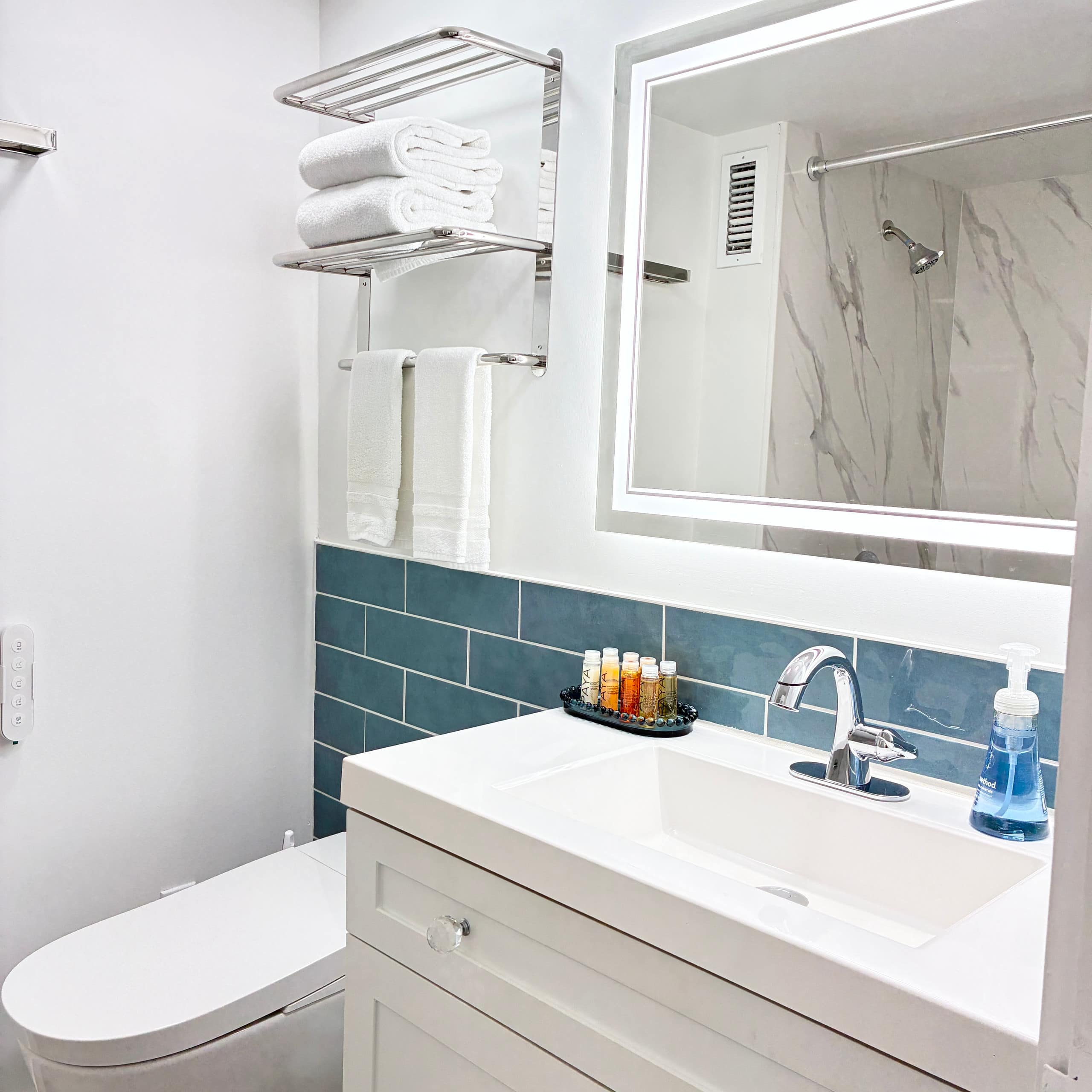 Condo in Honolulu · ★5.0 · Studio · 1 bed · 1 private bath - Image 6