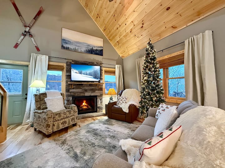 Cozy living room with easy to light gas fire.