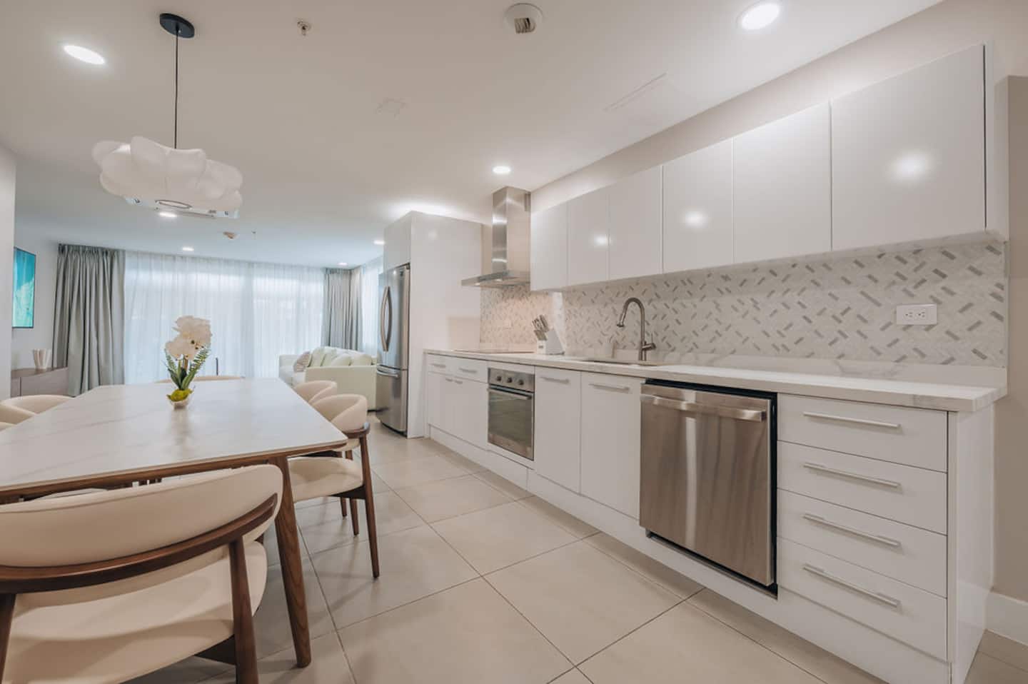 Reina del Mar · Living & dining