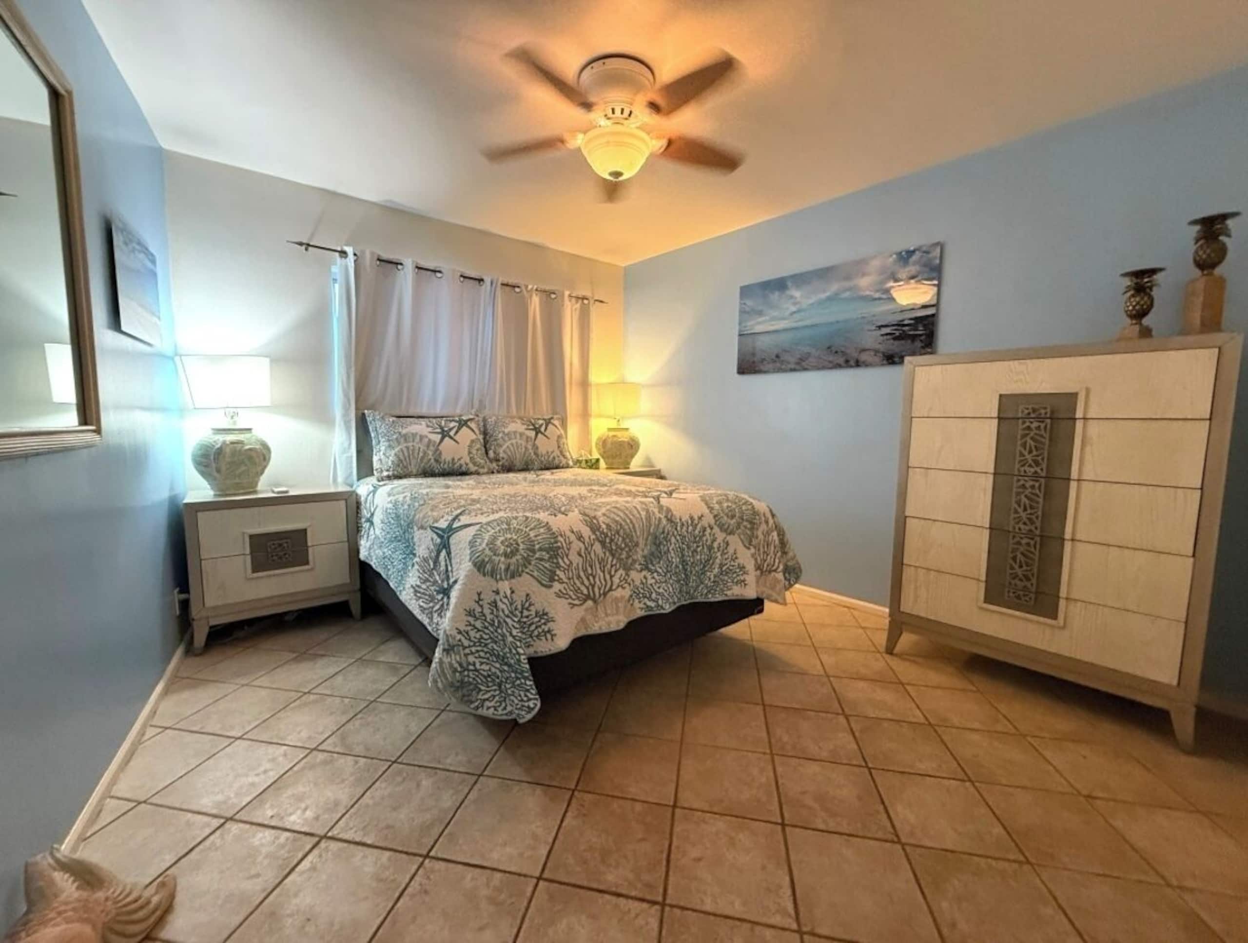 Oceanview/front. A/C free parking MS117 - Image 34