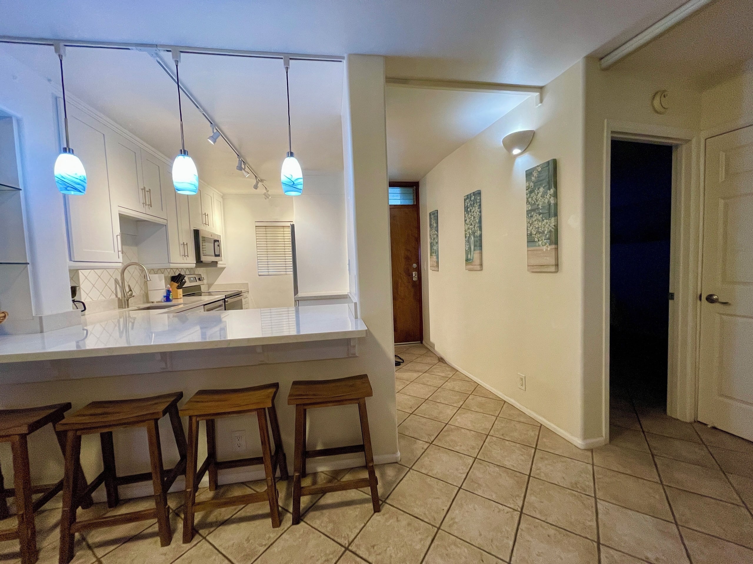 Oceanview/front. A/C free parking MS117 - Image 33