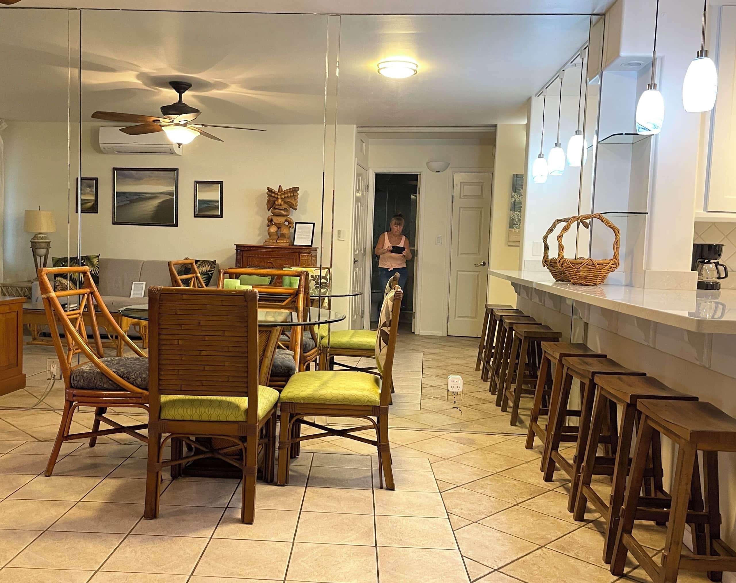 Oceanview/front. A/C free parking MS117 - Image 24