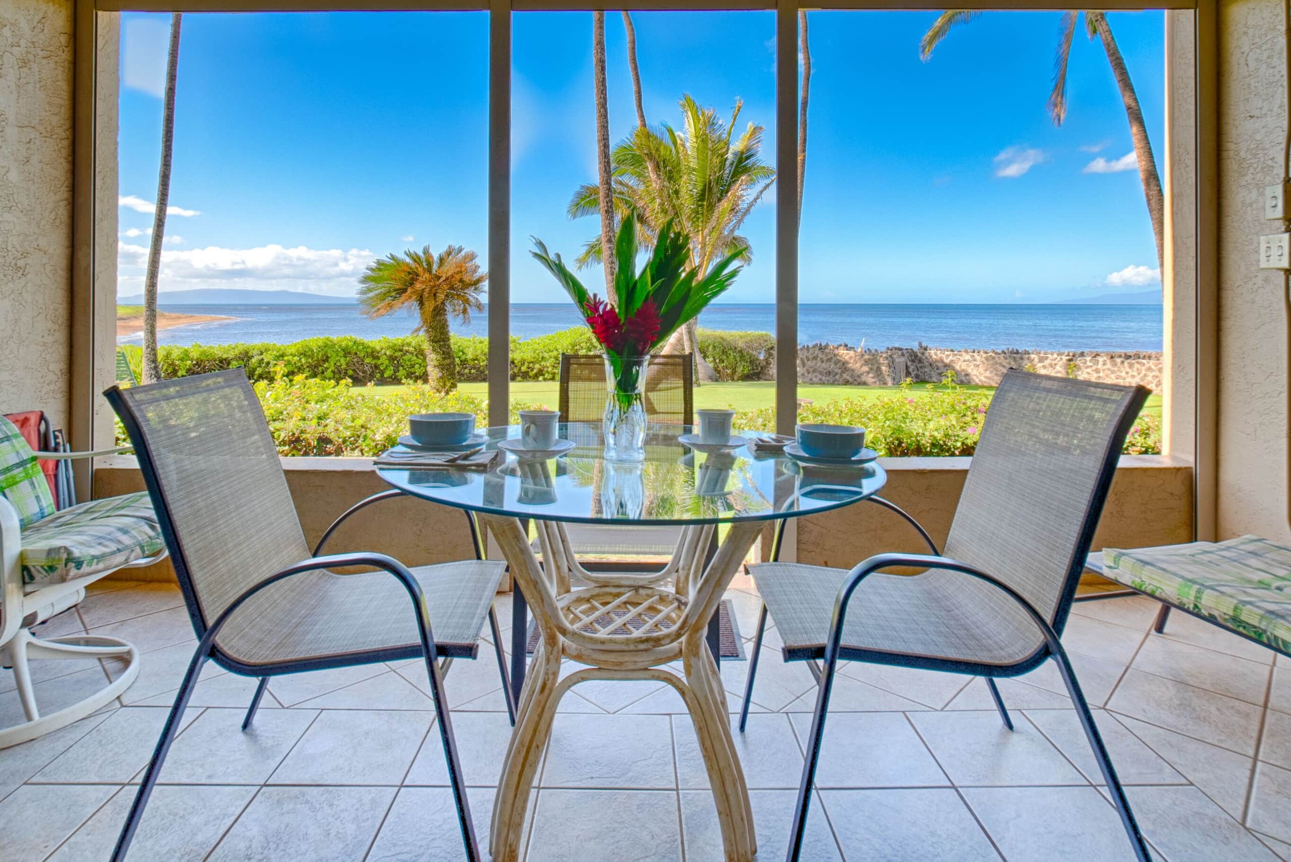 Oceanview/front. A/C free parking MS117 - Image 18