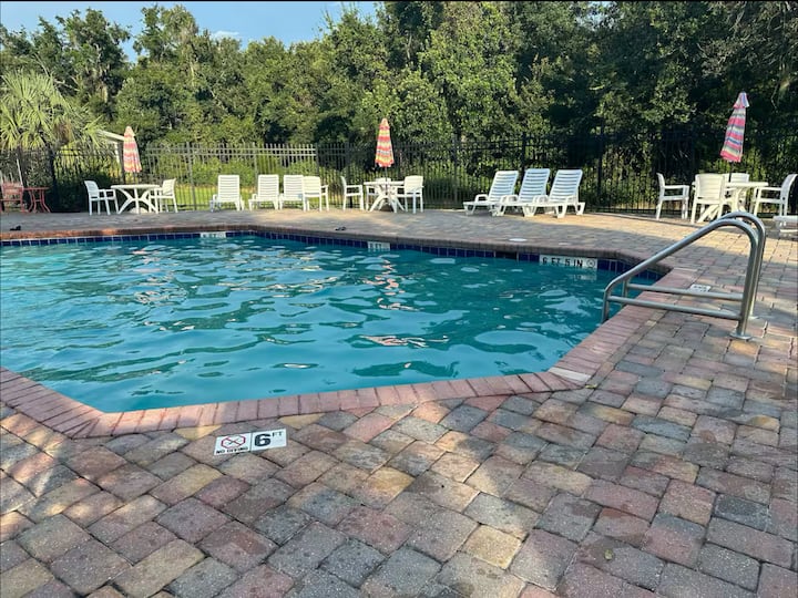 King Bed Master Suite, Heated Pool, Themed Rooms - Kissimmee, FL
