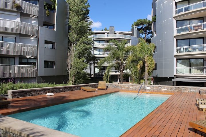 Luxury Loft | Piscina Yjacuzzi - Montevideo
