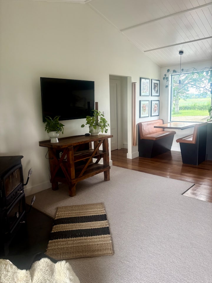 Eversley Cottage- A Modern Country Retreat. - Fairlie