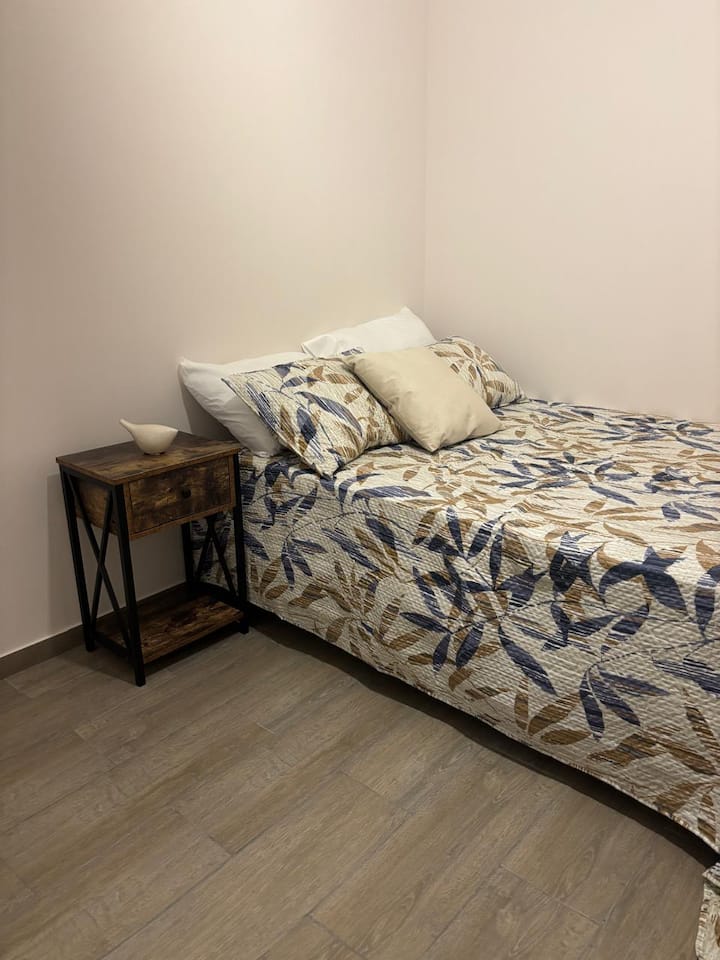 غرفة النوم 2