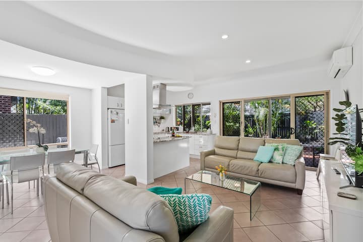3br Bulimba Family Retreat - Balmoral