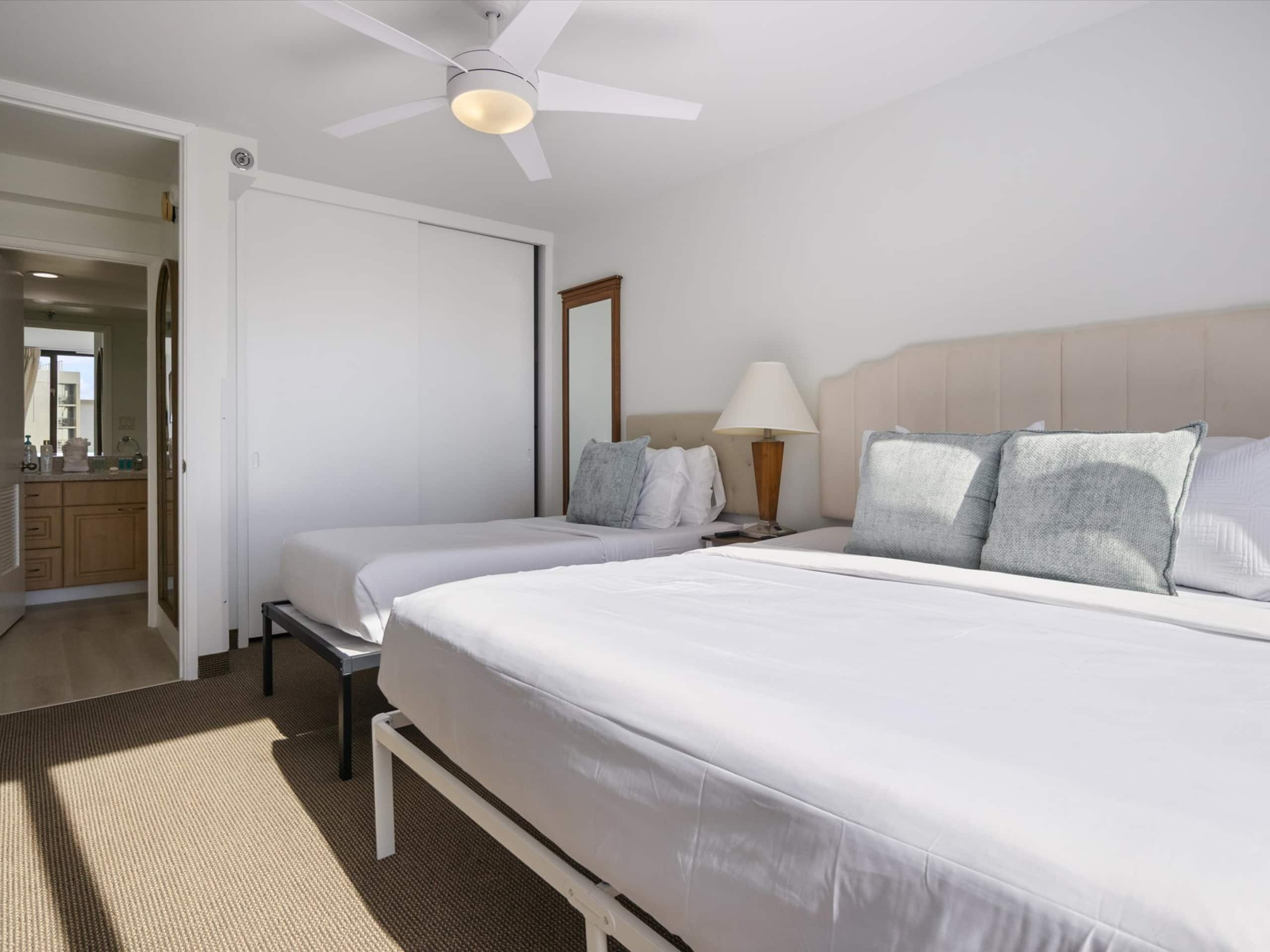 Condo in Honolulu · ★4.79 · 1 bedroom · 4 beds · 1 private bath - Image 10