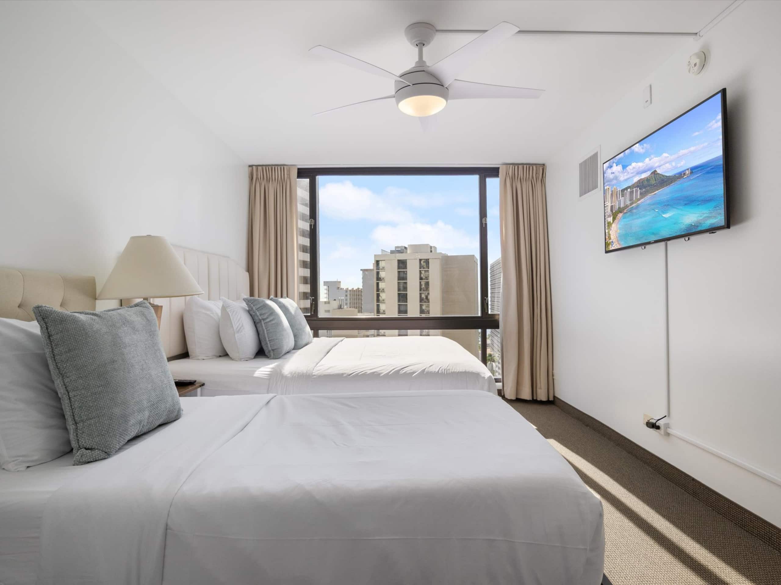 Condo in Honolulu · ★4.79 · 1 bedroom · 4 beds · 1 private bath - Image 12
