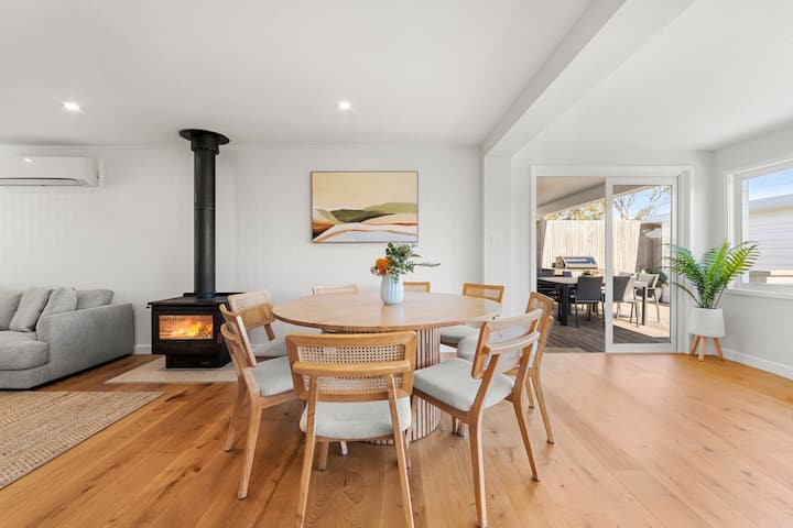 Salthaus - Pet Friendly With Fireplace - Culburra Beach