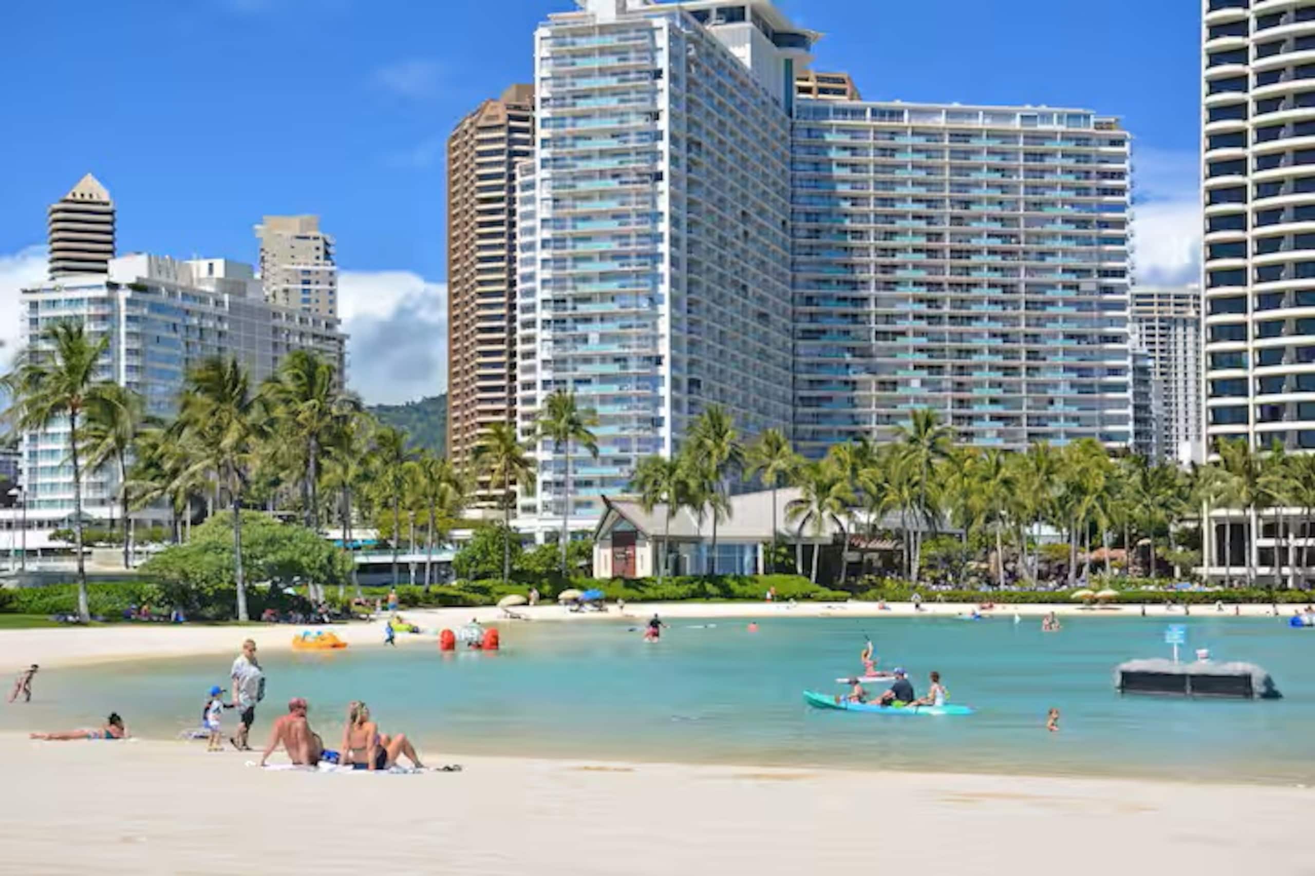 Newly Renovated Waikiki 1 Bedroom in Nice Location - Image 31