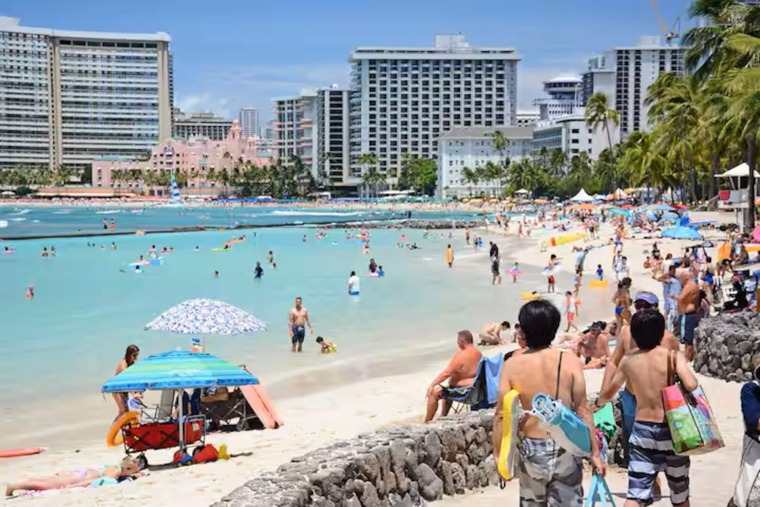Newly Renovated Waikiki 1 Bedroom in Nice Location - Image 34