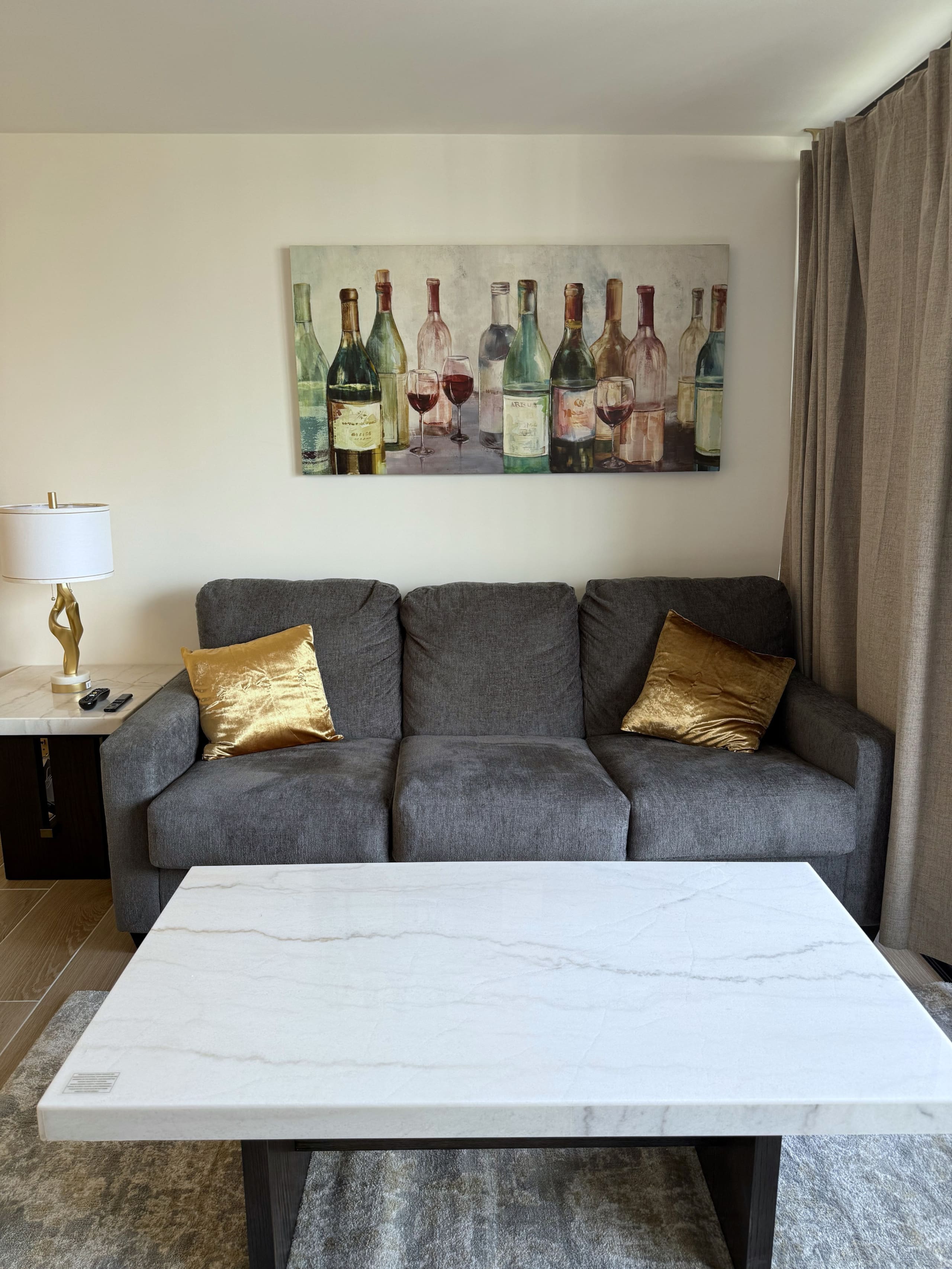 Newly Renovated Waikiki 1 Bedroom in Nice Location - Image 2