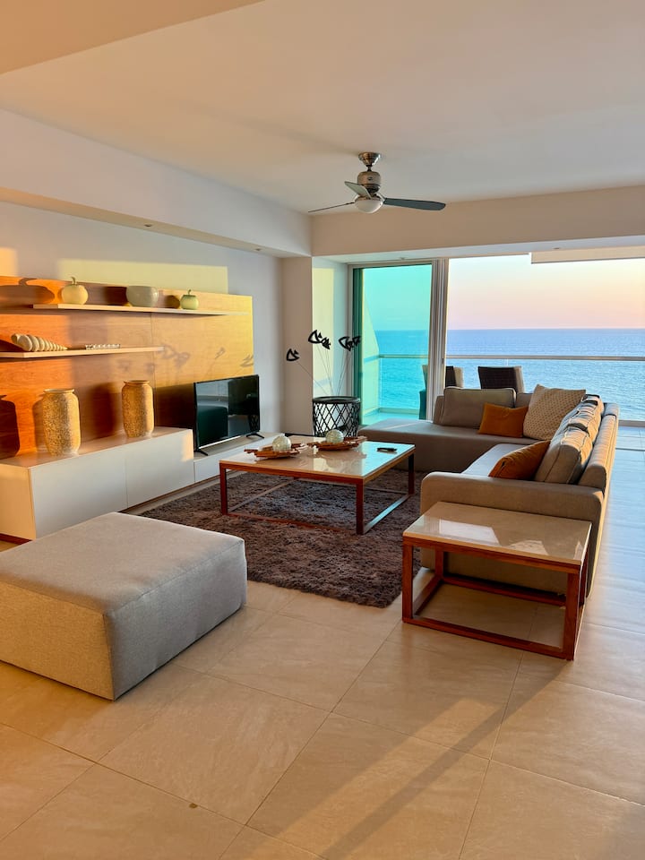 A Pie De Playa | Vista De Lujo | 4 Habitaciones - Mazatlán