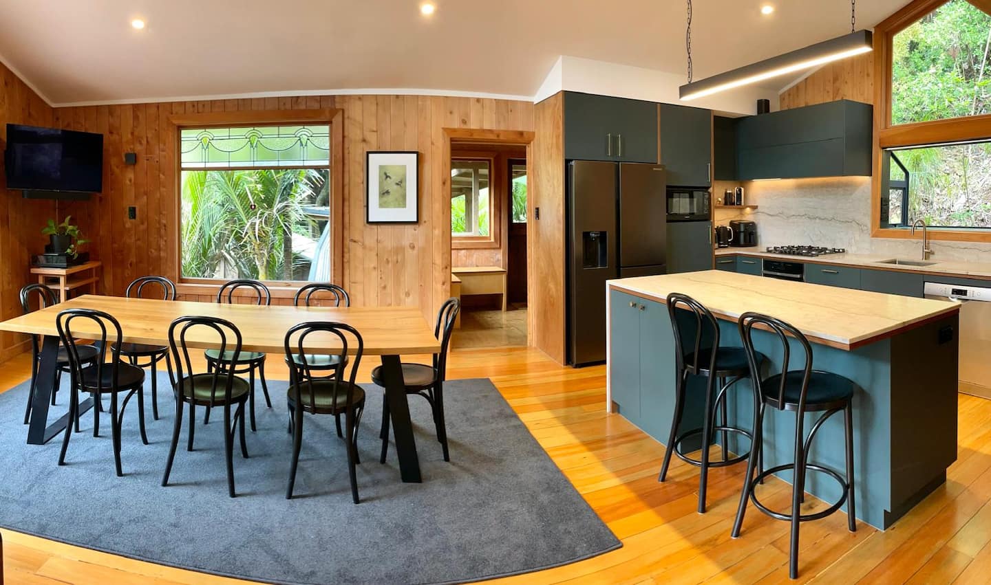 Karekare Native Bush Retreat - 8 Mins From Beach 2