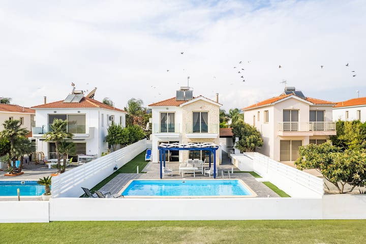 Villa Waves - Cyprus