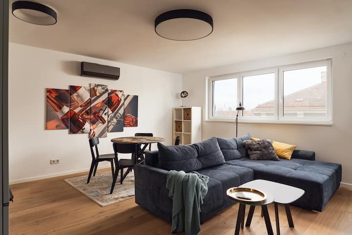 Brand-new 1bd With Balcony And View In Wien - Vienna Central Station