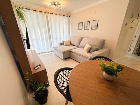 Top Airbnb: New/2 Bedrooms/Ensuite/Pool/Garage/350m Beach in Ingleses Norte
