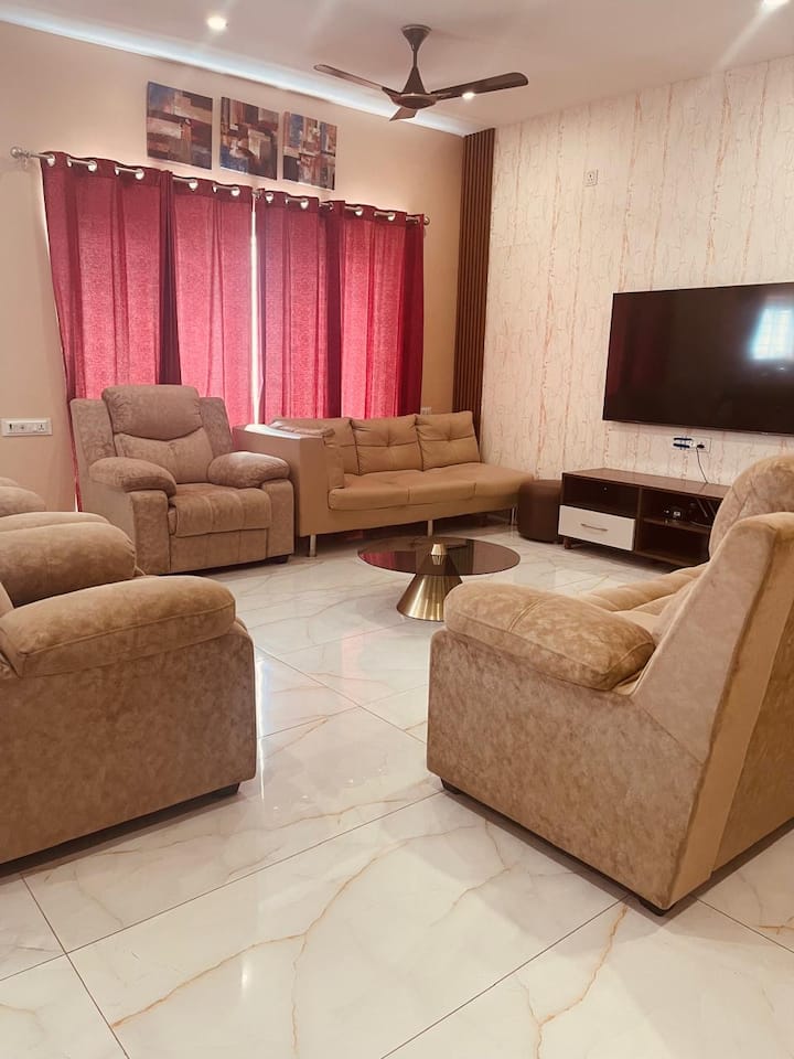 Entire Villaa Wth Hometheatre@ecr, Panaiyur, Beach - Chennai