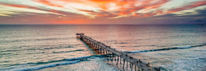 Ramada Redondo | Queen | Stay Near The Marina - Manhattan Beach, CA