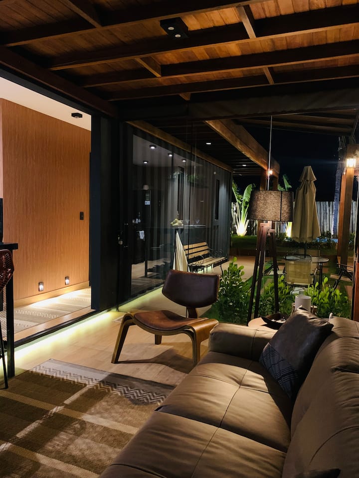 Casa Container Com Piscina Privativa - 