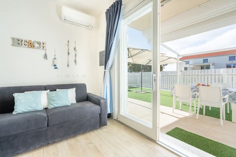 Annuncio Airbnb popolare: Conchiglia Beach House - 2 steps from the sea a Trinità D'agultu E Vignola